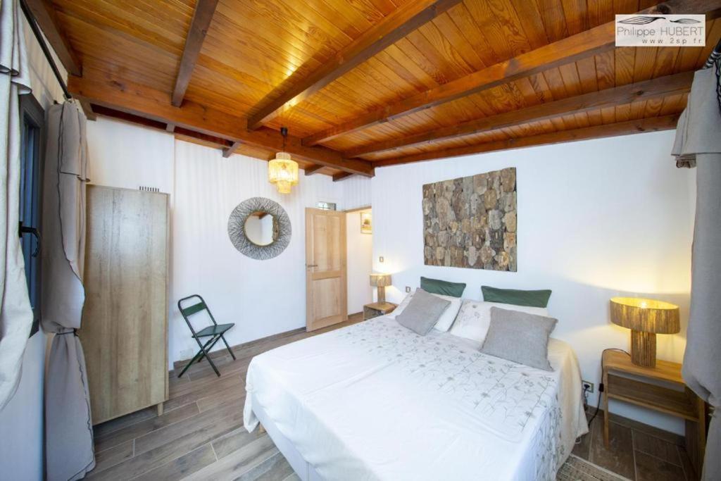 Maison Terre De Lune Mondragon Экстерьер фото