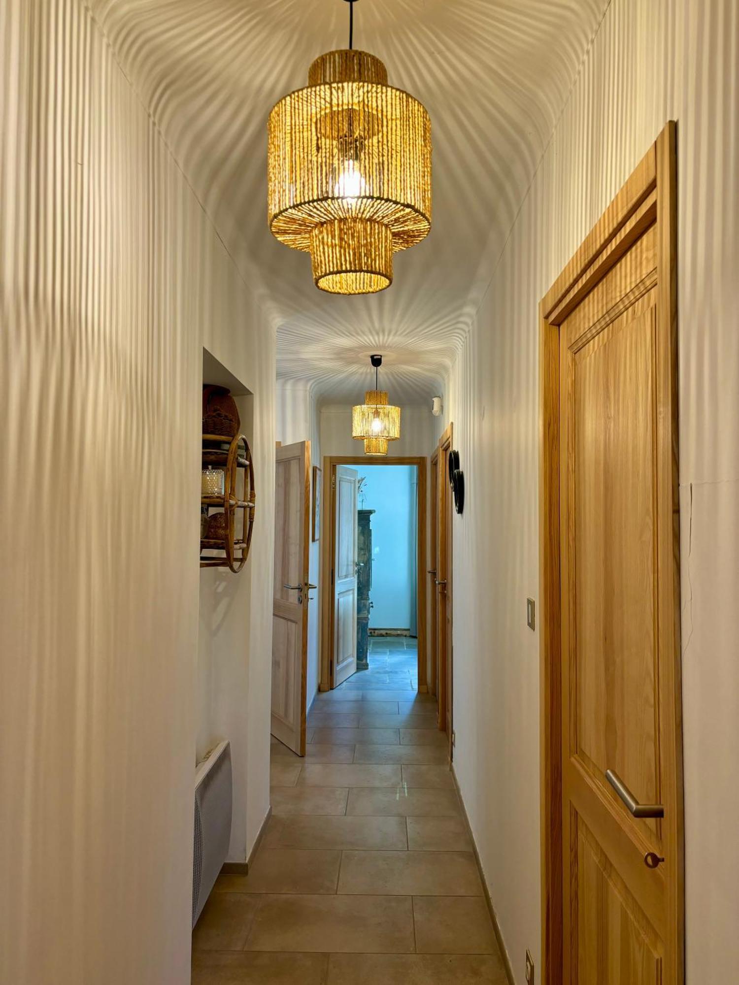 Maison Terre De Lune Mondragon Экстерьер фото