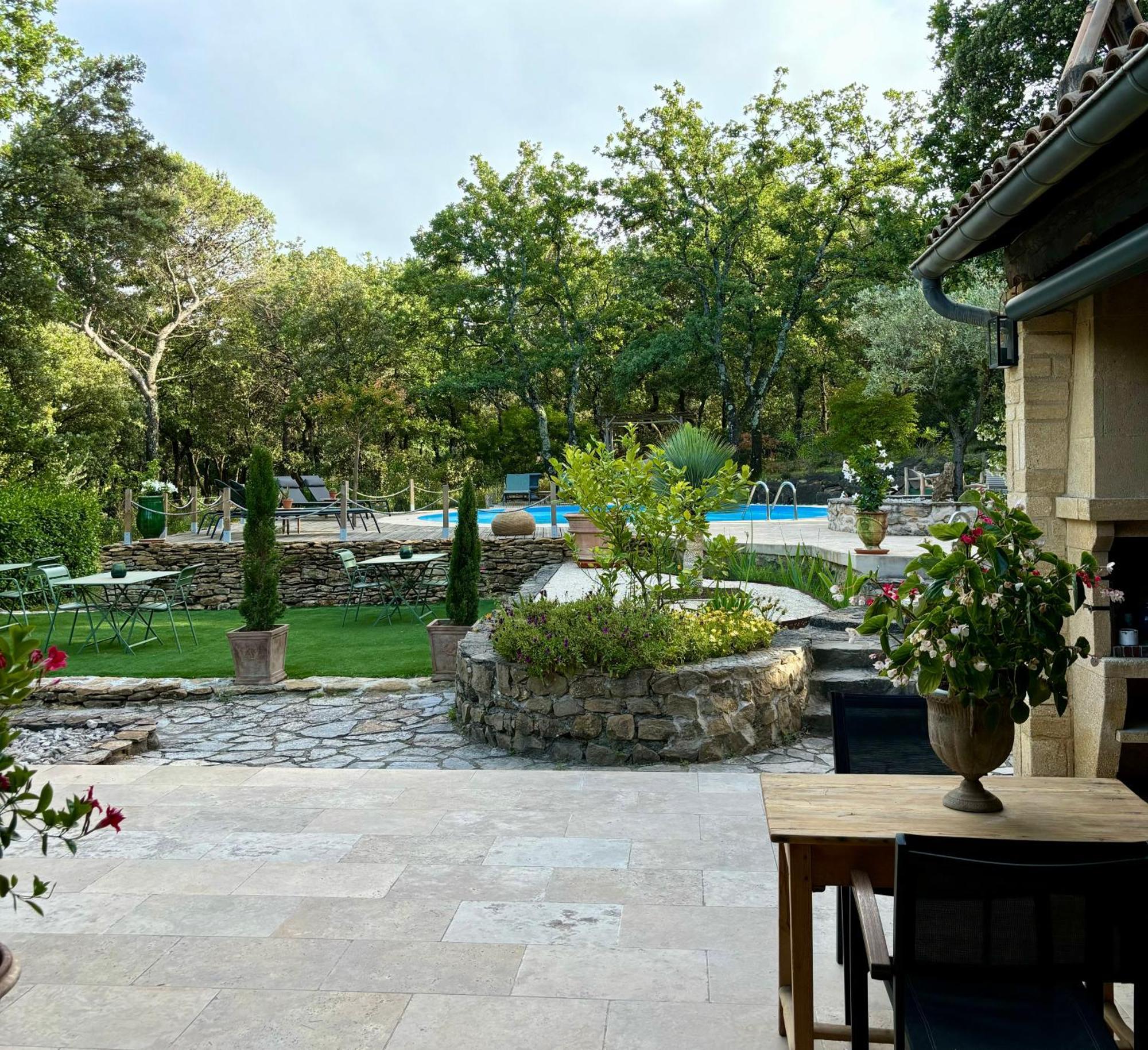 Maison Terre De Lune Mondragon Экстерьер фото